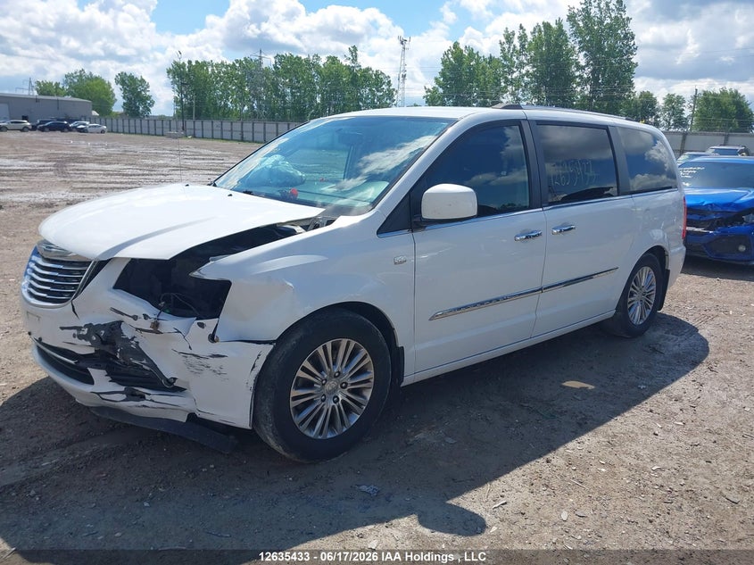 2014 Chrysler Town & Country, Front, IAAI, VIN 2C4RC1CG2ER284693 — photo 2