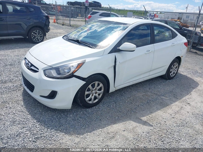 2013 Hyundai Accent, Front, IAAI, VIN KMHCT4AEXDU477390 — photo 2
