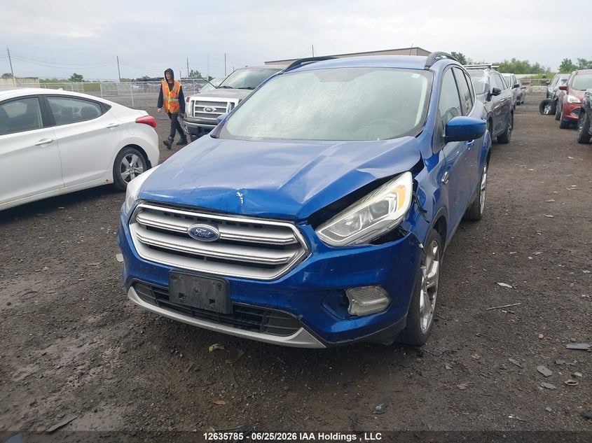 Vin: 1fmcu0gd6huc56606, lot: 3036323, ford escape se 20172