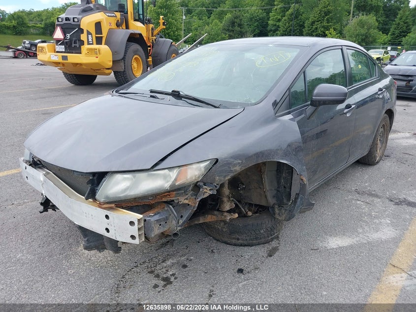 2015 Honda Civic, Left Front, IAAI, VIN 2HGFB2F47FH052483 — photo 2