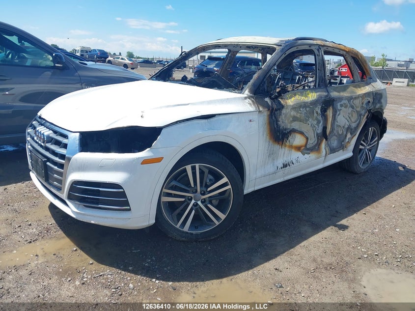 2020 Audi Q5 Titanium Premium Plus, Total Burn, IAAI, VIN WA1ENAFYXL2021743 — photo 2