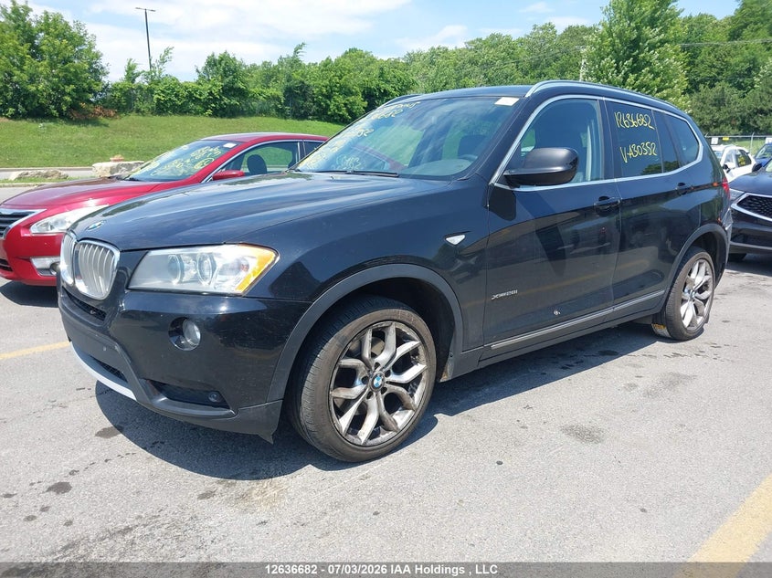 2013 BMW X3, Удар сзади, IAAI, VIN 5UXWX9C52D0A30352 — фото 2