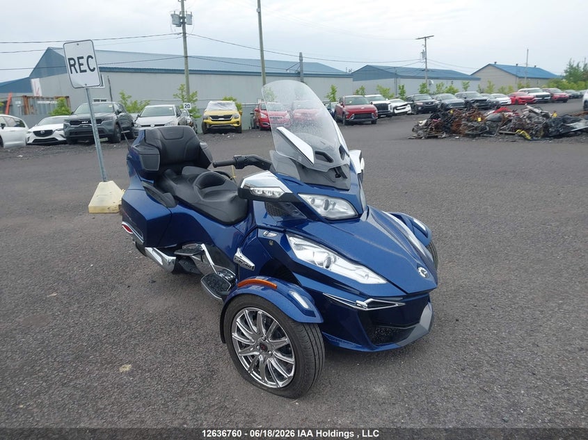 2016 CAN-AM/ BRP SPYDER MOTO 3