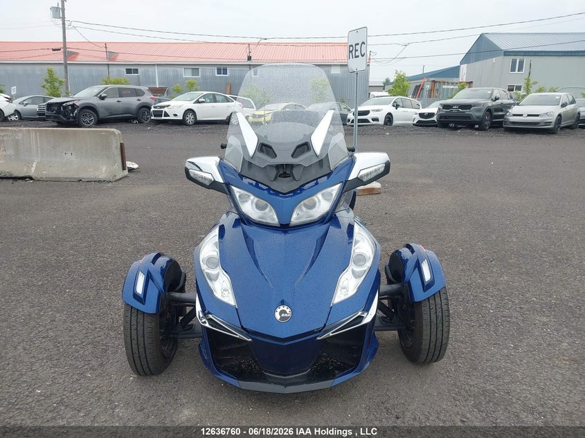 2016 CAN-AM/ BRP SPYDER MOTO 3