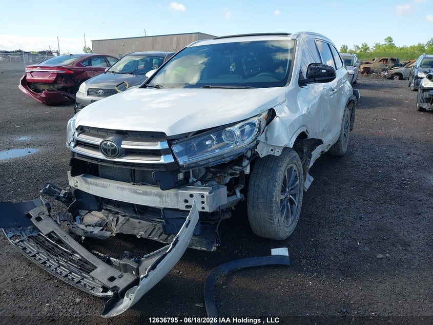 Vin: 5tdjzrfh3js532949, lot: 3037422, toyota highlander se/xle 20182