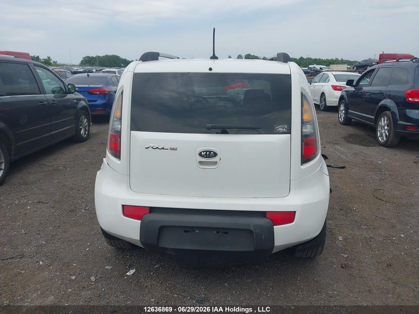 2011 Kia Soul 2.0L 2U/2.0L 4U/2.0L 4U Burner/2.0L 4U Luxury/2.0L 4U Retro/2.0L 4U Sx VIN: KNDJT2A27B7722339 Lot: 12636869