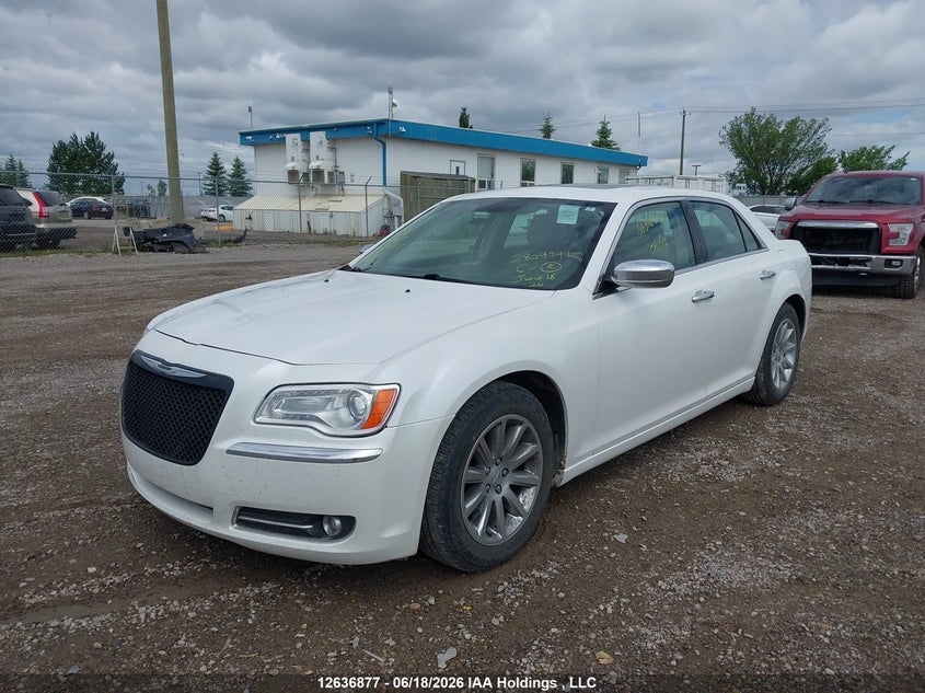 2011 Chrysler 300, Right Side, IAAI, VIN 2C3CA5CG3BH573610 — photo 2