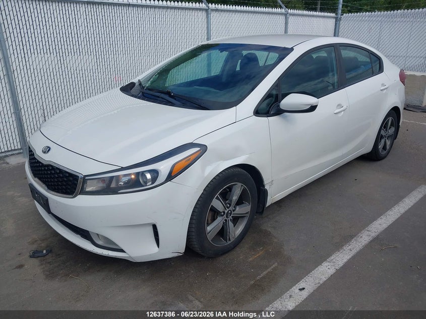 2018 Kia Forte, Right Side, IAAI, VIN 3KPFL4A70JE183140 — photo 2
