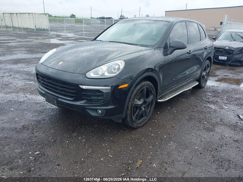 2016 Porsche Cayenne, Удар сзади, IAAI, VIN WP1AA2A27GKA38030 — фото 2
