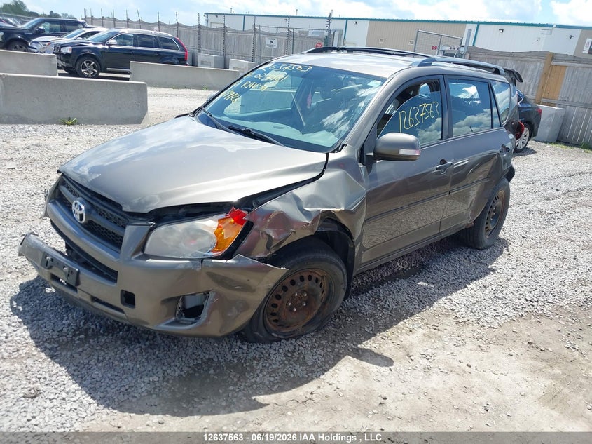 2010 Toyota RAV 4, Front, IAAI, VIN 2T3BF4DV7AW027181 — photo 2