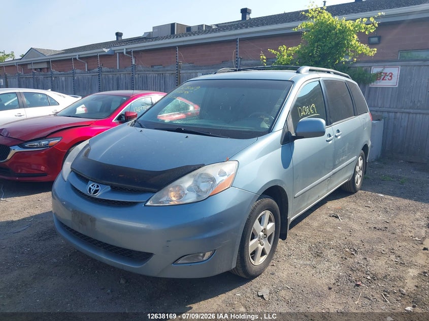 2009 Toyota Sienna Le V6, Right Side, IAAI, VIN 5TDZK23C49S240245 — photo 2