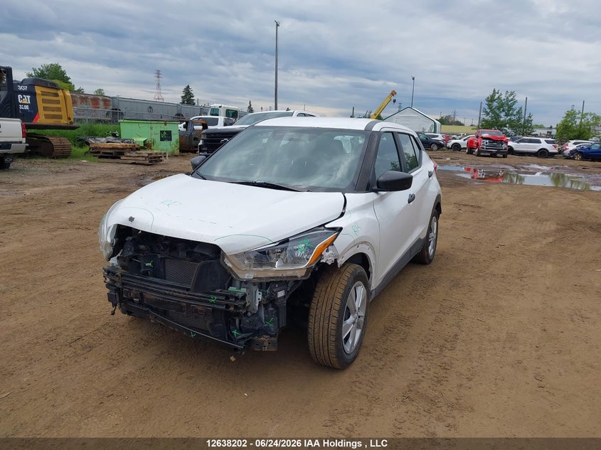 2019 Nissan Kicks, Front, IAAI, VIN 3N1CP5CU8KL537843 — photo 2