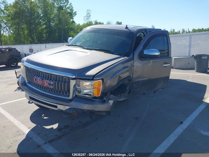 2012 GMC Sierra, Front, IAAI, VIN 3GTP2VE7XCG310040 — photo 2