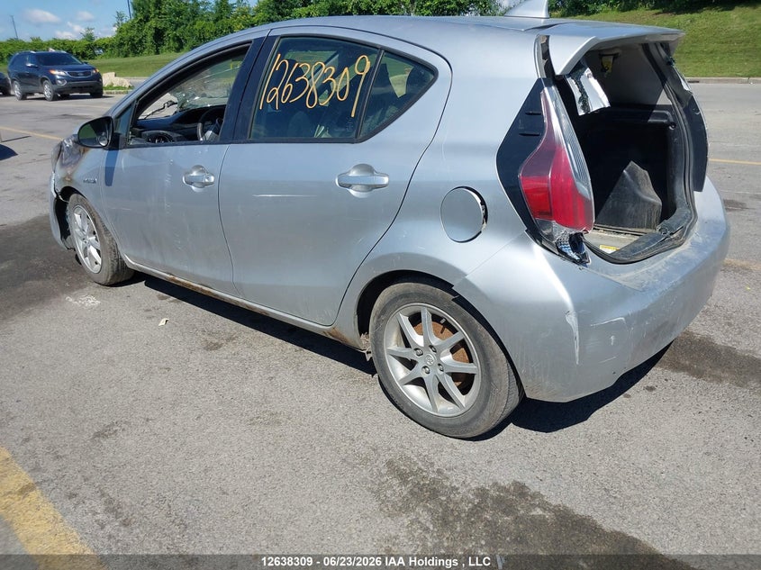 Vin: jtdkdtb36f1579388, lot: 3039084, toyota prius c 20153