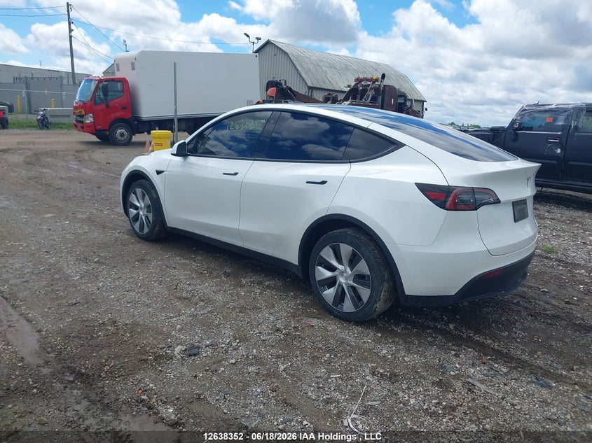 2023 Tesla Model Y Long Range VIN: 7SAYGDEE3PF757564 Lot: 12638352
