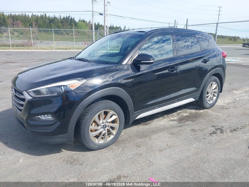 2017 Hyundai Tucson, Repossession, IAAI, VIN KM8J3CA43HU402853 — photo 2
