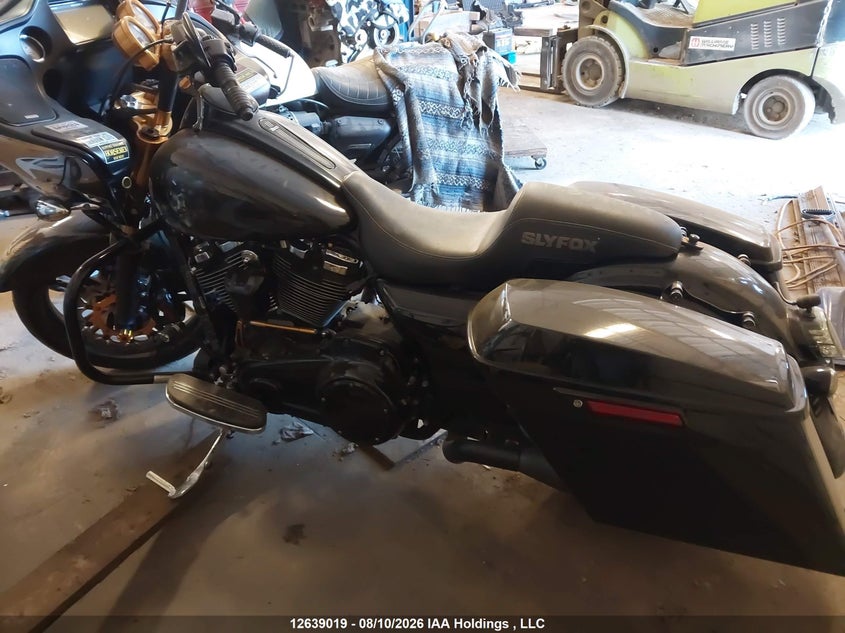 2020 HARLEY-DAVIDSON ROAD GLIDE SPORT_BIKE 2