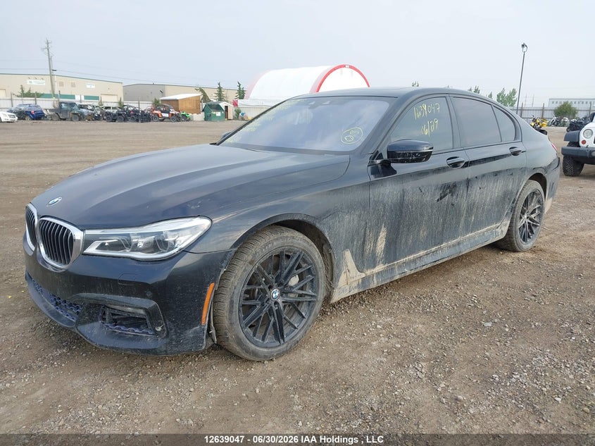 2016 BMW 7er, Right Rear, IAAI, VIN WBA7B0C57GGF92286 — photo 2