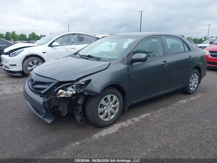 2013 Toyota Corolla, Удар спереди, IAAI, VIN 2T1BU4EE9DC944223 — фото 2