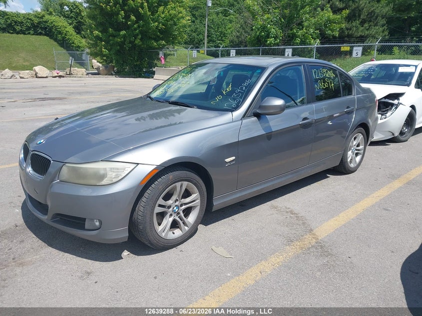 2011 BMW 3er, Right Front, IAAI, VIN WBAPK7G51BNN86097 — photo 2
