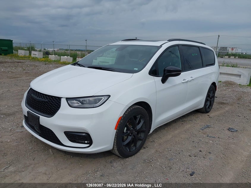 2025 Chrysler Pacifica, Front, IAAI, VIN 2C4RC1GG9SR545744 — photo 2