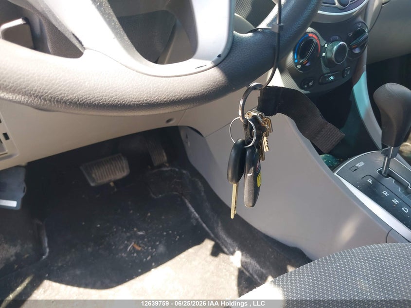 2014 Hyundai Accent Gl VIN: KMHCT4AE2EU748895 Lot: 12639759