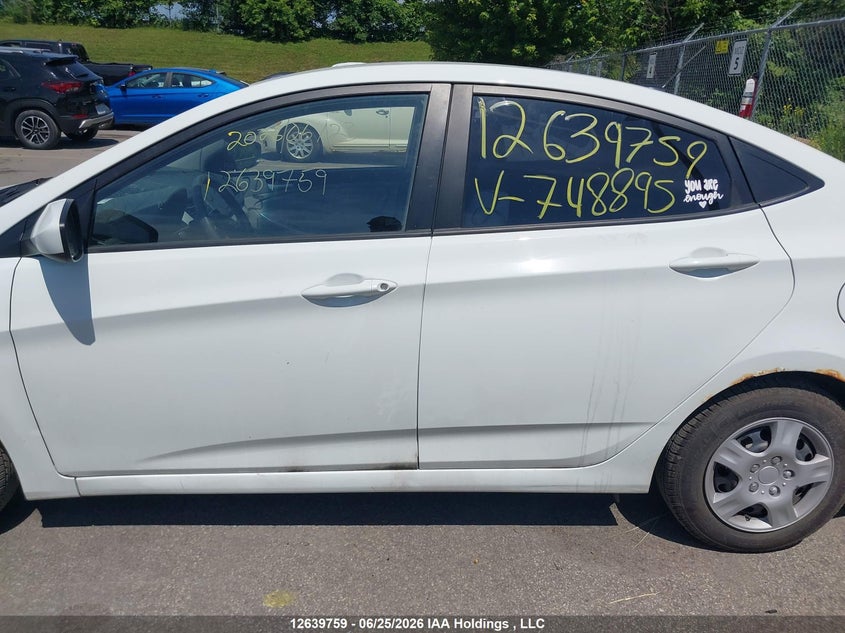 2014 Hyundai Accent Gl VIN: KMHCT4AE2EU748895 Lot: 12639759