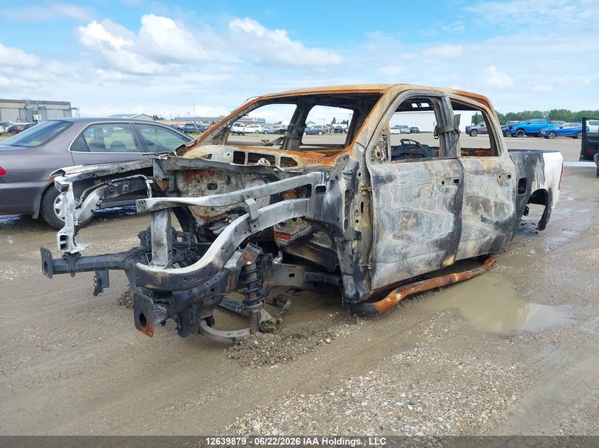 2019 RAM 1500, Total Burn, IAAI, VIN 1C6SRFGT2KN756489 — photo 2