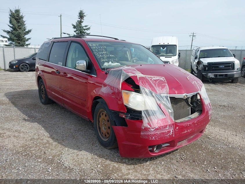 2008 Chrysler Town & Country Touring, Front, IAAI, VIN 2A8HR54P88R106445