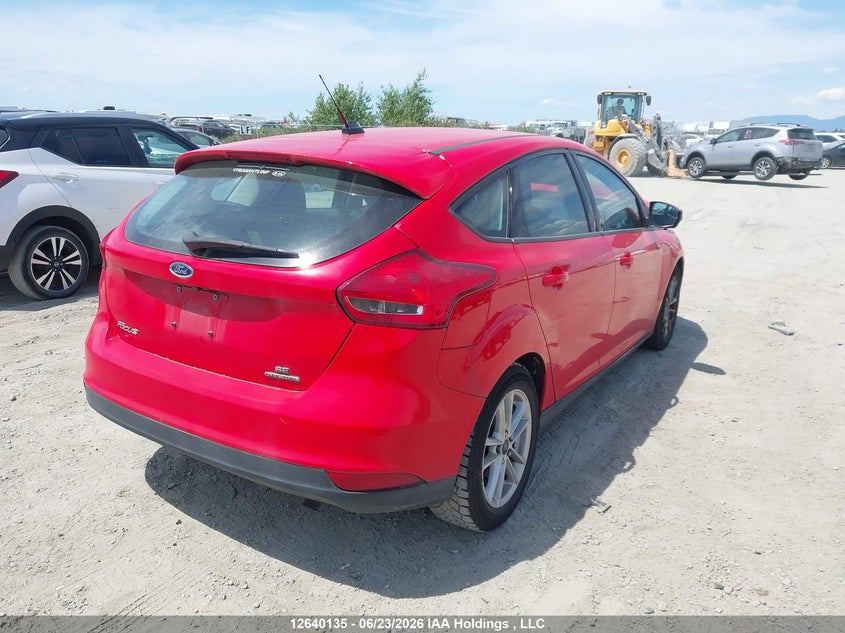 2015 Ford Focus Se VIN: 1FADP3K2XFL320680 Lot: 12640135
