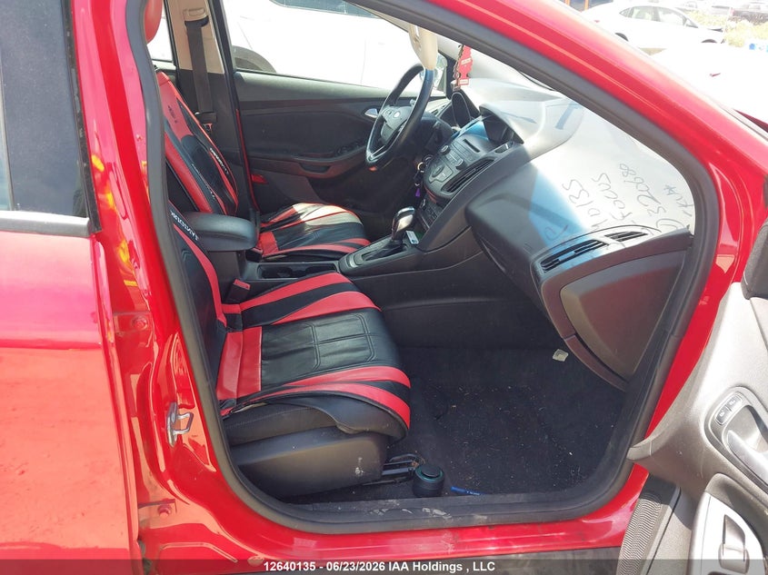2015 Ford Focus Se VIN: 1FADP3K2XFL320680 Lot: 12640135