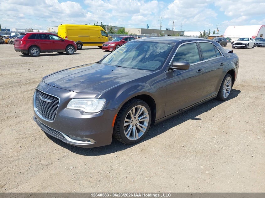 Vin: 2c3ccaag0hh621563, lot: 3041480, chrysler 300 limited 20172