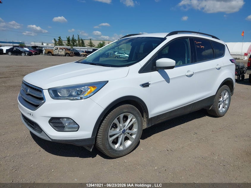 2017 Ford Escape, Град, IAAI, VIN 1FMCU9GD6HUC40152 — фото 2