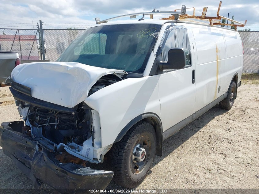 2013 GMC Savana 2500 Standard, Front, IAAI, VIN 1GTW7GCGXD1177873 — photo 2
