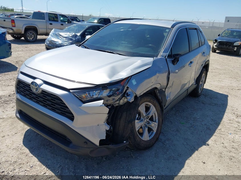 2022 Toyota RAV 4, Left Front, IAAI, VIN 2T3BWRFV3NW139797 — photo 2