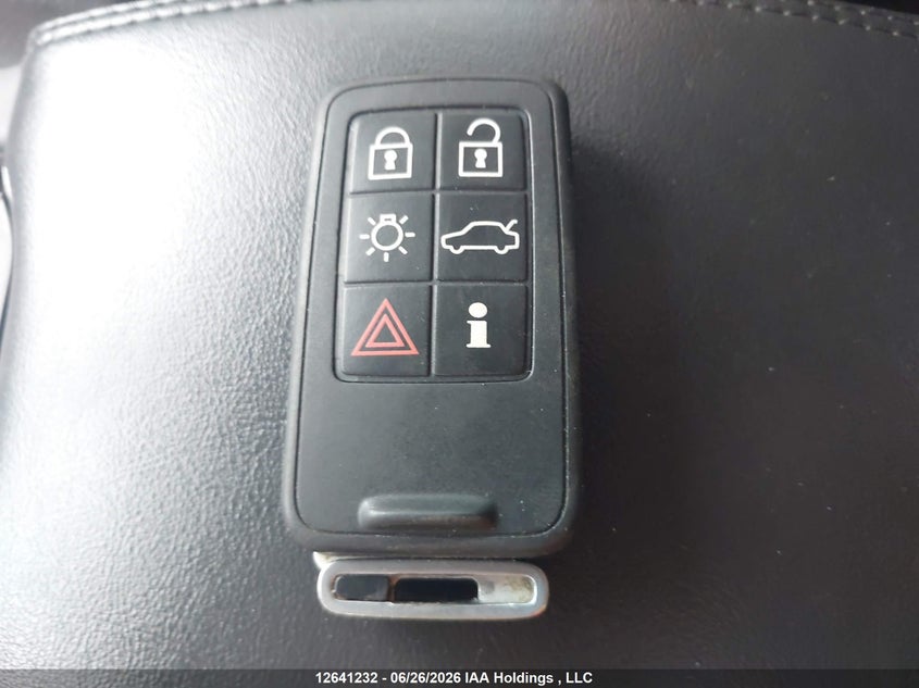 2012 Volvo S60 T6 VIN: YV1902FHXC2130452 Lot: 12641232