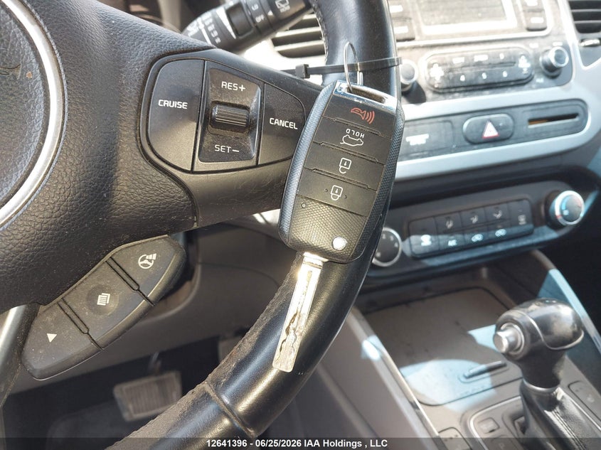 2014 Kia Rondo VIN: KNAHT8A35E7014201 Lot: 12641396