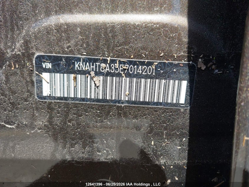 2014 Kia Rondo VIN: KNAHT8A35E7014201 Lot: 12641396