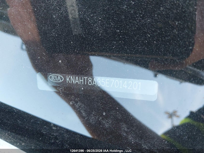 2014 Kia Rondo VIN: KNAHT8A35E7014201 Lot: 12641396