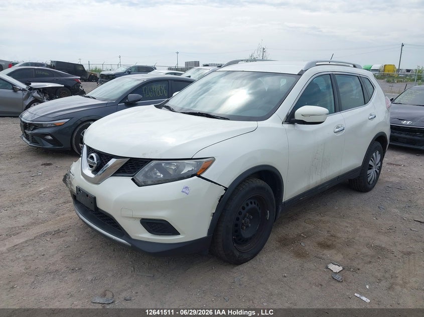 2015 Nissan Rogue, Front, IAAI, VIN 5N1AT2MT0FC880101 — photo 2