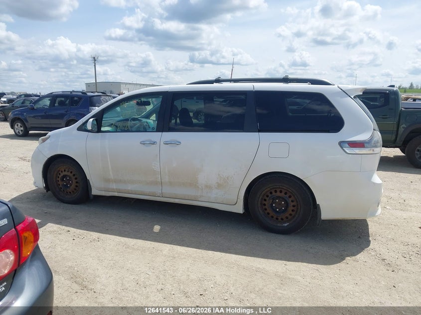 2014 Toyota Sienna Se 8 Passenger VIN: 5TDXK3DC4ES465397 Lot: 12641543