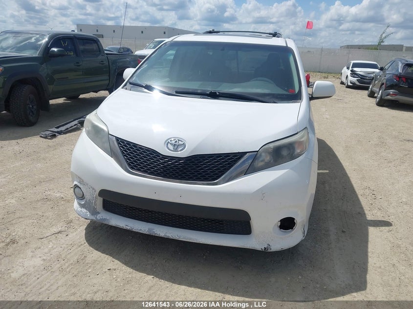 2014 Toyota Sienna Se 8 Passenger VIN: 5TDXK3DC4ES465397 Lot: 12641543