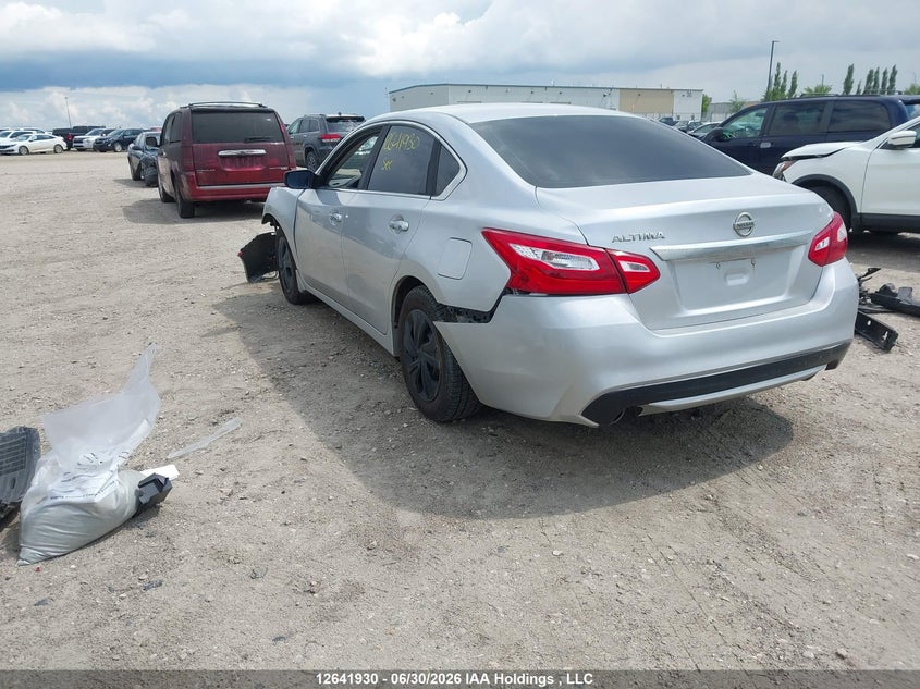 Vin: 1n4al3ap2hn343776, lot: 3042921, nissan altima 2.5/2.5 s/2.5 sl/2.5 sr/2.5 sv 20173