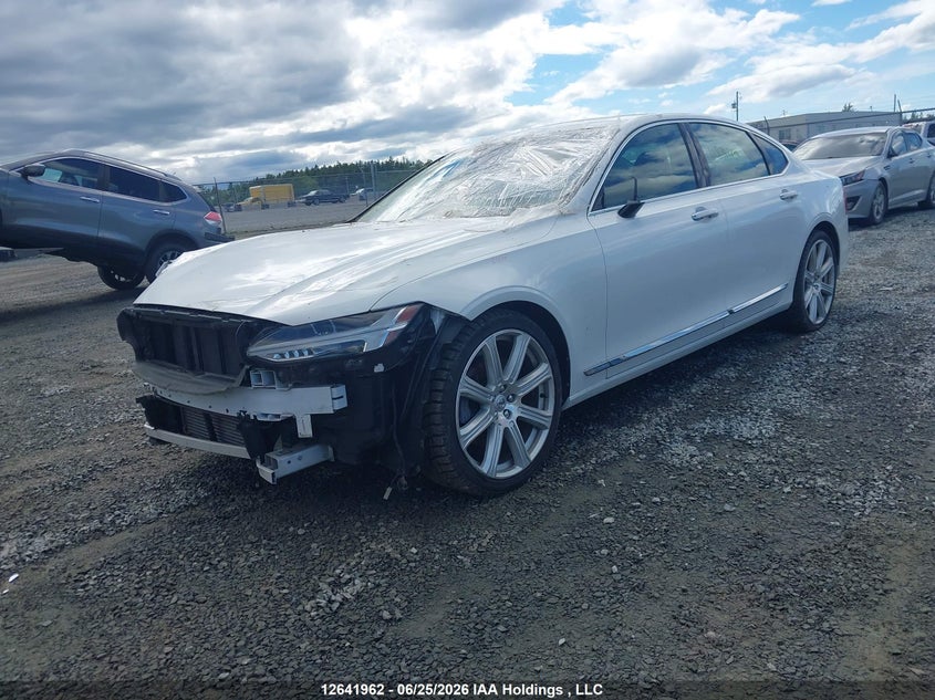 2018 Volvo S90, Front, IAAI, VIN LVY992MLXJP027169 — photo 2