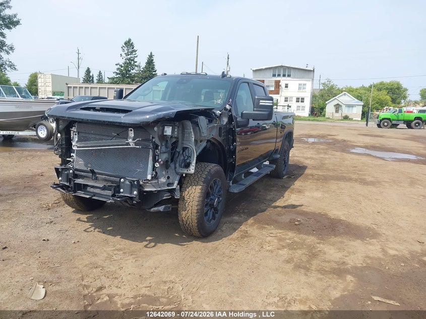 2026 Chevrolet Silverado, Front, IAAI, VIN 2GC4KME7XT1185207 — photo 2