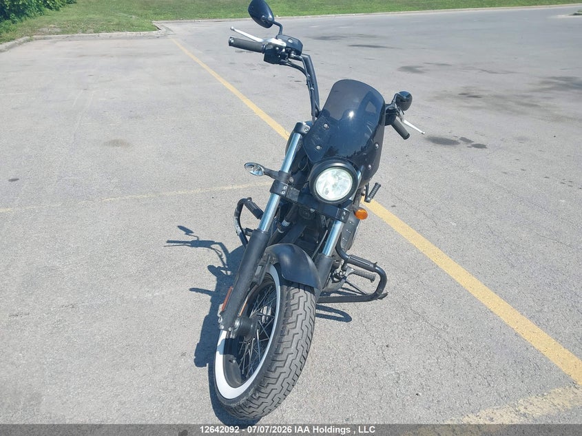 2015 VICTORY HIGH-BALL MOTO 2