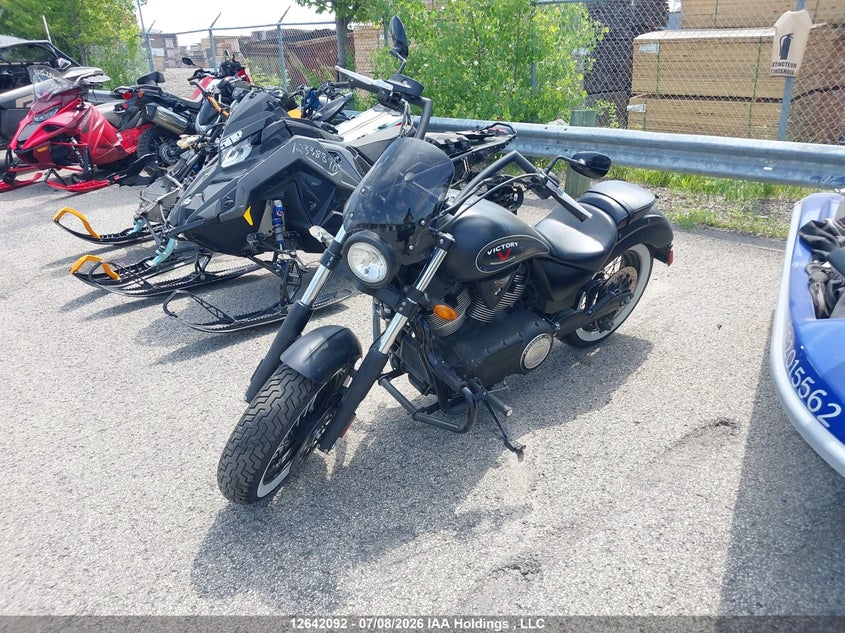 2015 VICTORY HIGH-BALL MOTO 2