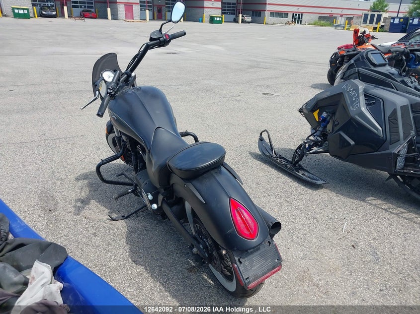 2015 VICTORY HIGH-BALL MOTO 2