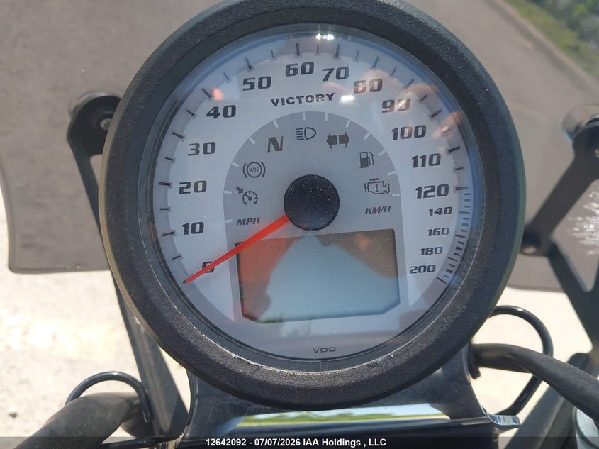 2015 VICTORY HIGH-BALL MOTO 2