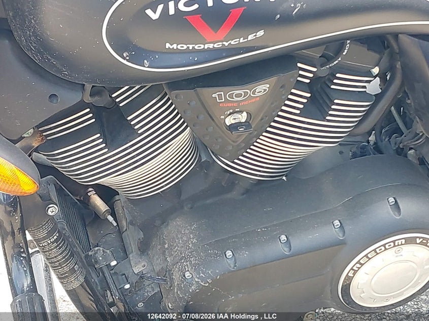 2015 VICTORY HIGH-BALL MOTO 2